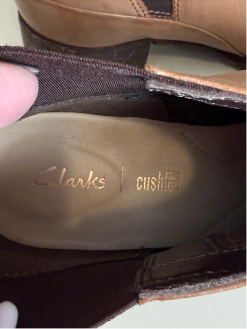 Clarks Women’s Monica Pearl Cognac Brown Leather Chelsea Ankle Booties Size 8 - Picture 7 of 8